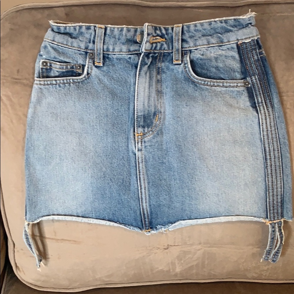 CARMAR DENIM LIGHT WASH SKIRT